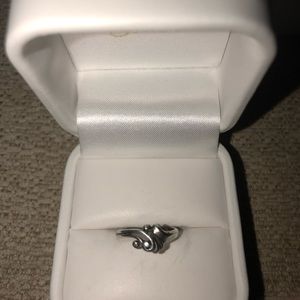 Vintage sterling silver ring